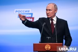 Путин поздравил россиян с Днем России