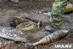 Четыре человека пострадали из-за взрыва мины, сообщил Вячеслав Гладков 