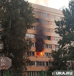 После взрыва в доме начался пожар