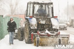 Сильный снегопад завалил улицы ЯНАО