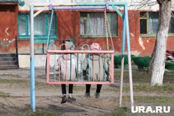 Курганскую детсткую площадку сравнили с разрухой 90-х годов