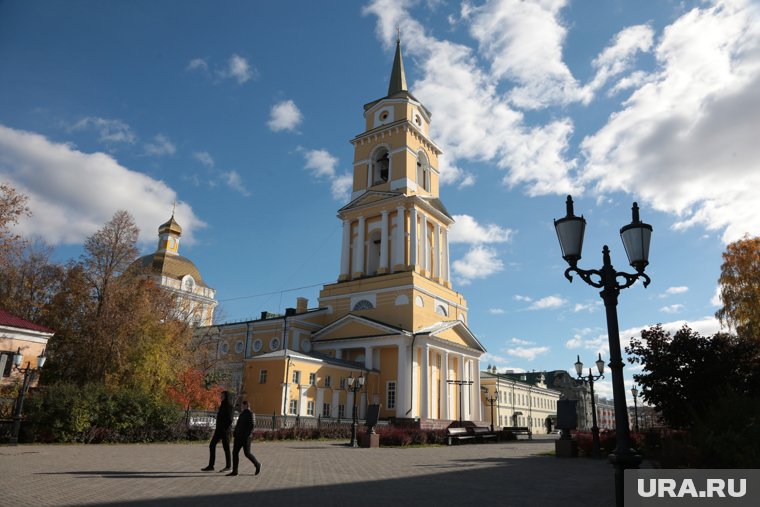 Скандальное граффити было размещено на Соборной площади в Перми