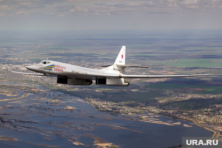 Бомбардировщику Ту-160 в НАТО дали прозвище «Блэкджек»