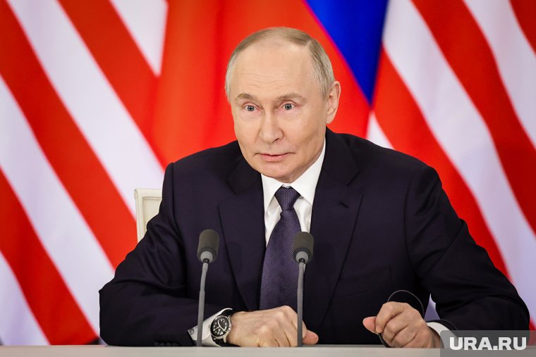 Путину предложили взглянуть на икону, которую реставрировали целый век