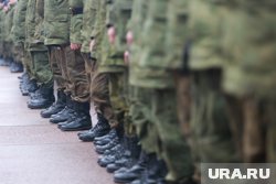 Контракты с лицами без гражданства будут действовать до окончания периода мобилизации