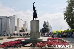 Каждое воскресенье на Троицкой площади показывают советскую классику 
