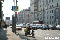 Мигрантам запретят работать курьерами в Ростовской области 