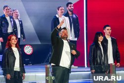 Сейчас Сергей Жуков продолжает выступать сольно