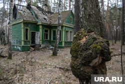Недалеко от дач ученых находятся знаменитые генеральские дачи