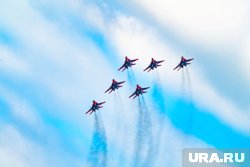 На юбилее Когалыма выступила пилотажная группа «Русские витязи»