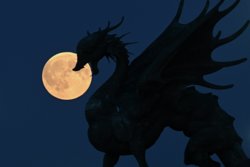 Полное лунное затмение в Казани
