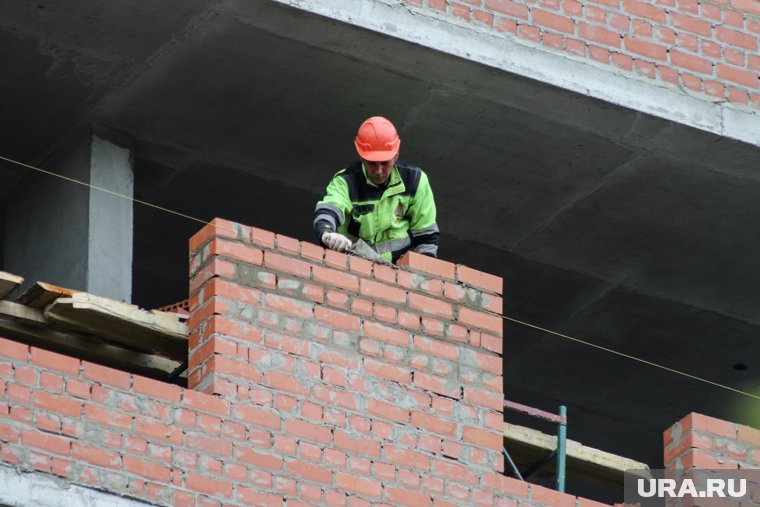 Курганские строители получаются в среднем 59,4 тысячи