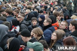 Тюменская молодежь собралась на улице Дзержинского  до начала «часов тишины»
