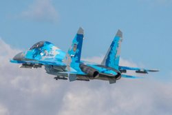 Самолеты Су-27 используются в ходе боевых действий для выполнения различных задач