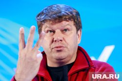 Губерниев призвал футболистов питаться дома из-за частых стычек в кафе