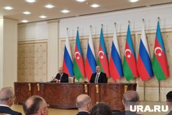 В ходе беседы главы государств обсудили актуальные вопросы двусторонних отношений