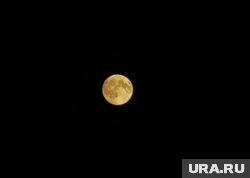 В суперлуние спутник Земли кажется больше обычного 