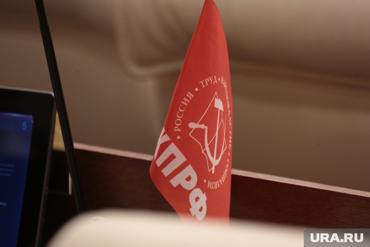 Коммунистам ЯНАО предложили обмен, митинг на участие в репетиции караула - они не против