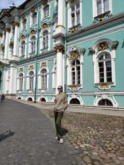 Надо очень постараться, чтобы другие туристы не попали в кадр