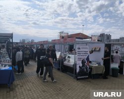 В центре Сургута развернули более сотни павильонов