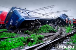 Подорвав мосты в Брянске и Курске, Украина давала весомы козыри России на переговорах, заявил Баранец