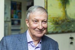 С сатирика требуют взыскать сумму в 12,8 миллиона рублей