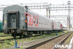 В момент обрушения моста под ним проезжал поезд
