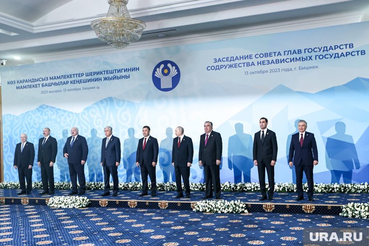 Путин назвал СНГ важнейшим направлением внешней политики России