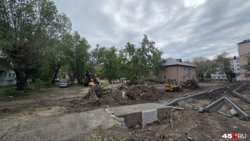 В Кургане снесли деревья у сквера на улице Мяготина для нового проезда