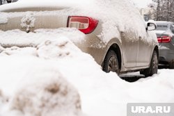 Пермь во время сильного снегопада сковали дорожные пробки