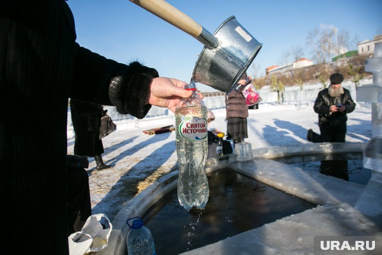 Крещенская вода в Мегионе была темного цвета и со странным запахом