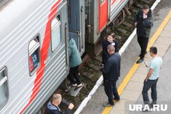 На станции Сальске задерживаются девять поездов