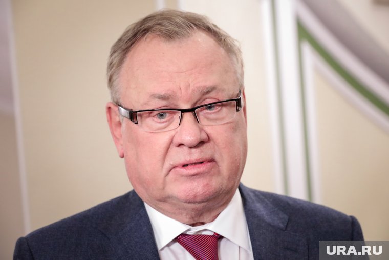 Андрей Костин поспорил на «10 щелчков»