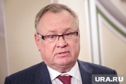 Андрей Костин поспорил на «10 щелчков»