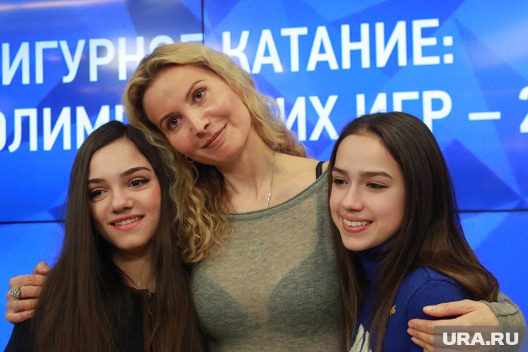Евгения Медведева, Этери Тутберидзе и Алина Загитова на Олимпиаде 2018