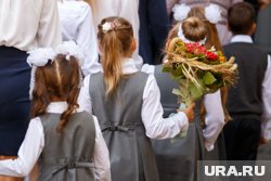 Родители отдают предпочтение универсальным видам цветов, заявила Перетягина