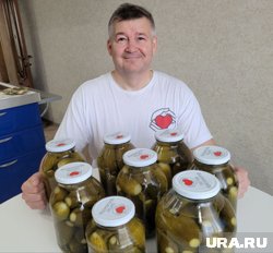 Депутат Зиновьев раскрыл рецепт домашней заготовки огурцов с водкой