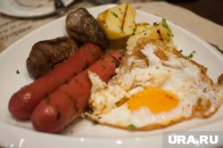 Для онкобольных пациентов врач советует исключить жареные, острые и соленые блюда