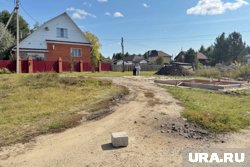Пенсионер в курганском поселке оказался в блокаде из-за продажи дороги