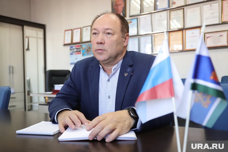 Угринов уверен, что при обеспечении врачей достойными условиями труда качество медпомощи станет выше