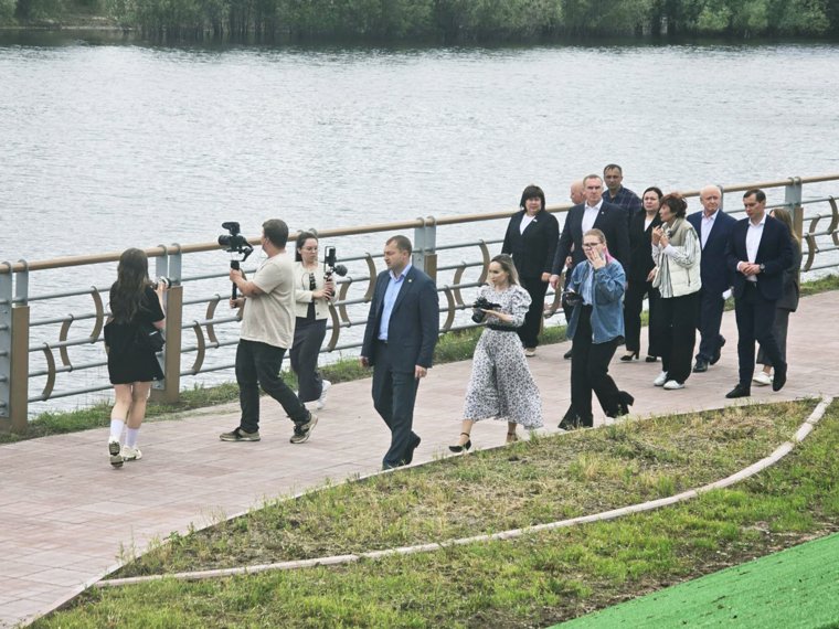 Прогулка по набережной Окуневки в Излучинске