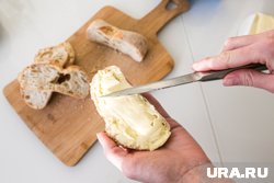 Настоящее сливочное масло значительно вкуснее и полезнее подделок 