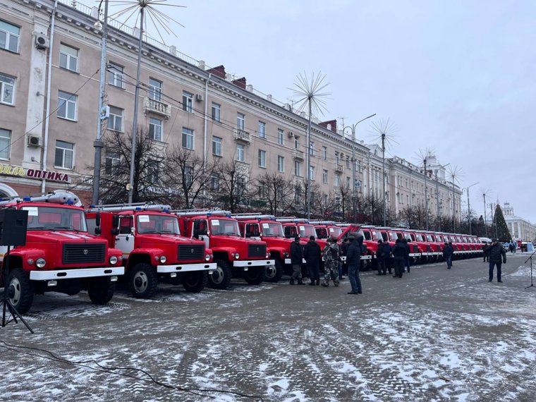 Муниципалитетам передали 20 пожарных машин