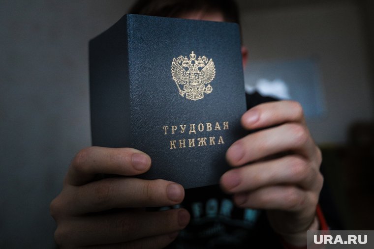 Зарплата входит в тройку самых значимых факторов при выборе вакансии для всех категорий соискателей