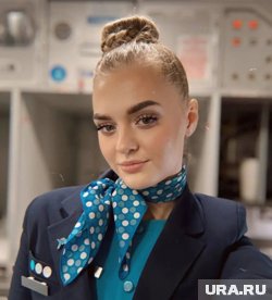 Галина Кругликова работает стюардессой в одной из российских авиакомпаний