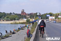 Жители поселка утверждают, что вода течет в Шершни