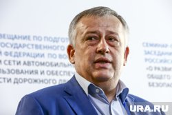 Дрозденко приехал на похороны экс-министра транспорта