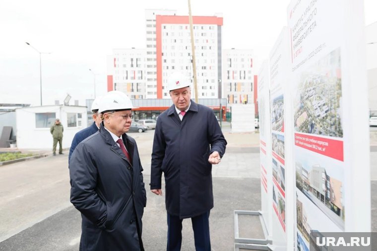 Файзуллину показали три учебных корпуса