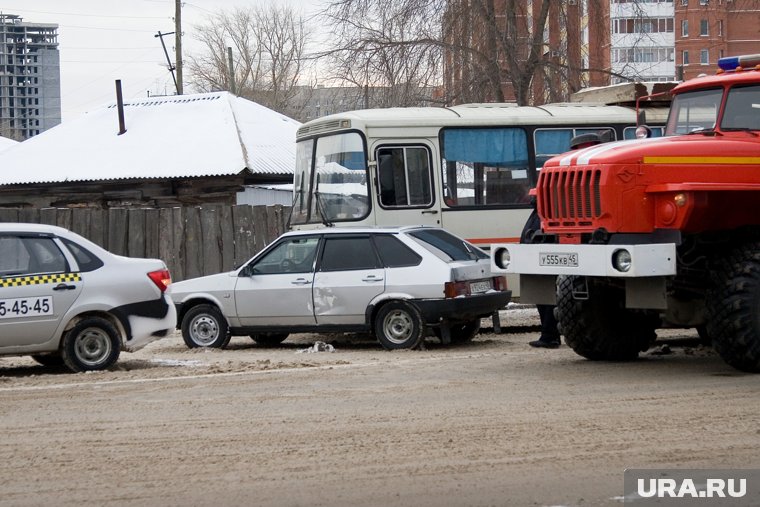 Часть домов под снос, на месте которых построят дорогу, еще остались на развилке Пушкина-Карельцева