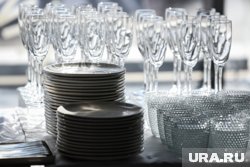 Официанты не проходили обязательные медицинские осмотры и не имели соответствующей гигиенической подготовки
